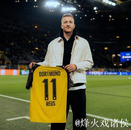 多特官方商城致敬11号传奇,为球迷免费印罗 多特官方商城致敬11号传奇,为球迷免费印罗